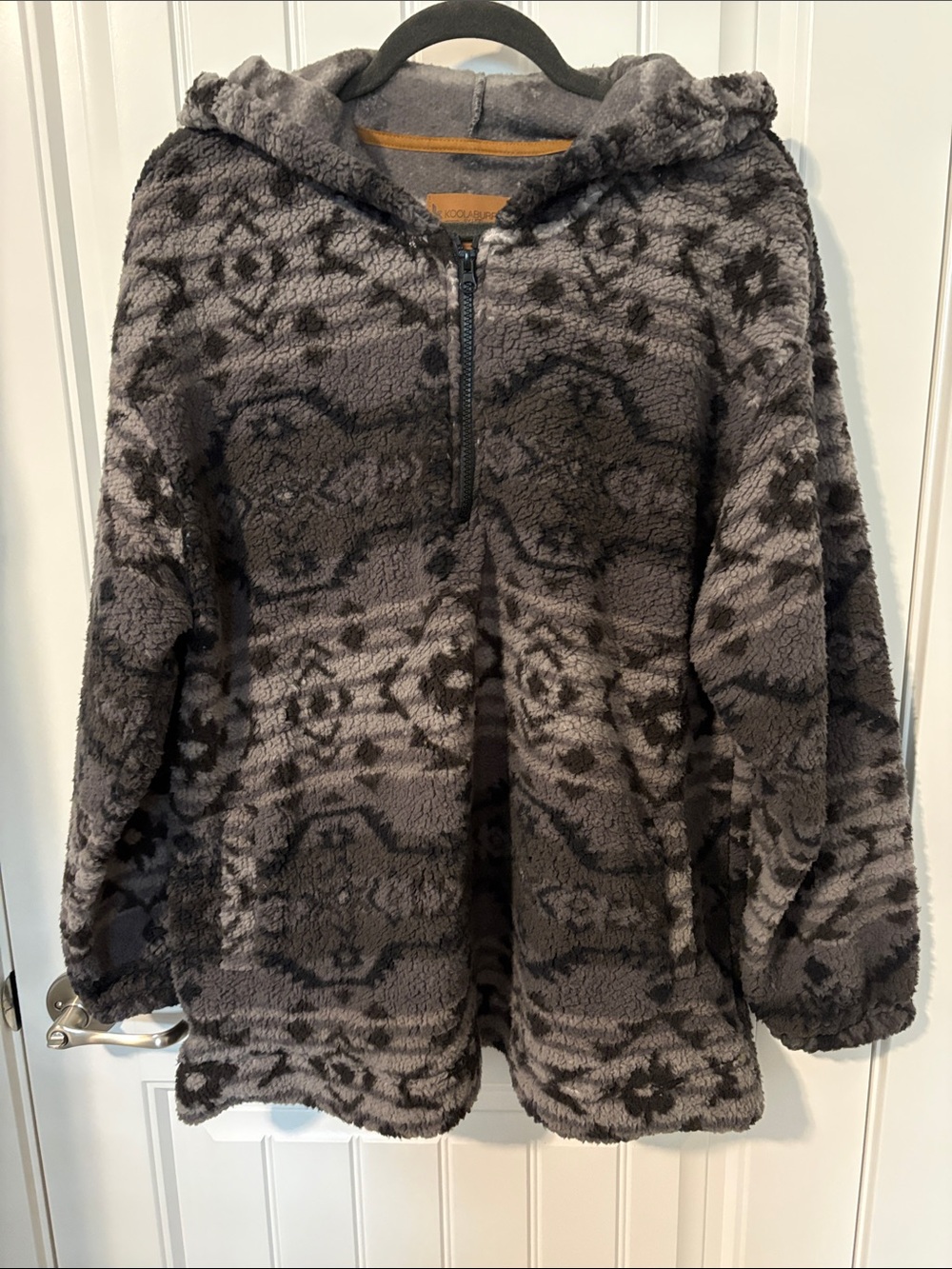Koolaburra Southwestern Style Gray/BlackPatterned Hooded Sherpa 1/4 Zip Pullover